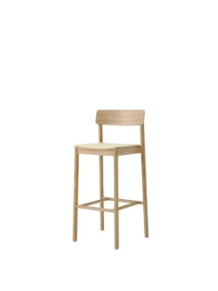 Betty TK17 Bar Chair fra<&Tradition New