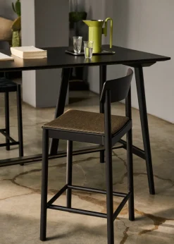 Betty TK14 counterstol med polster fra<&Tradition Best