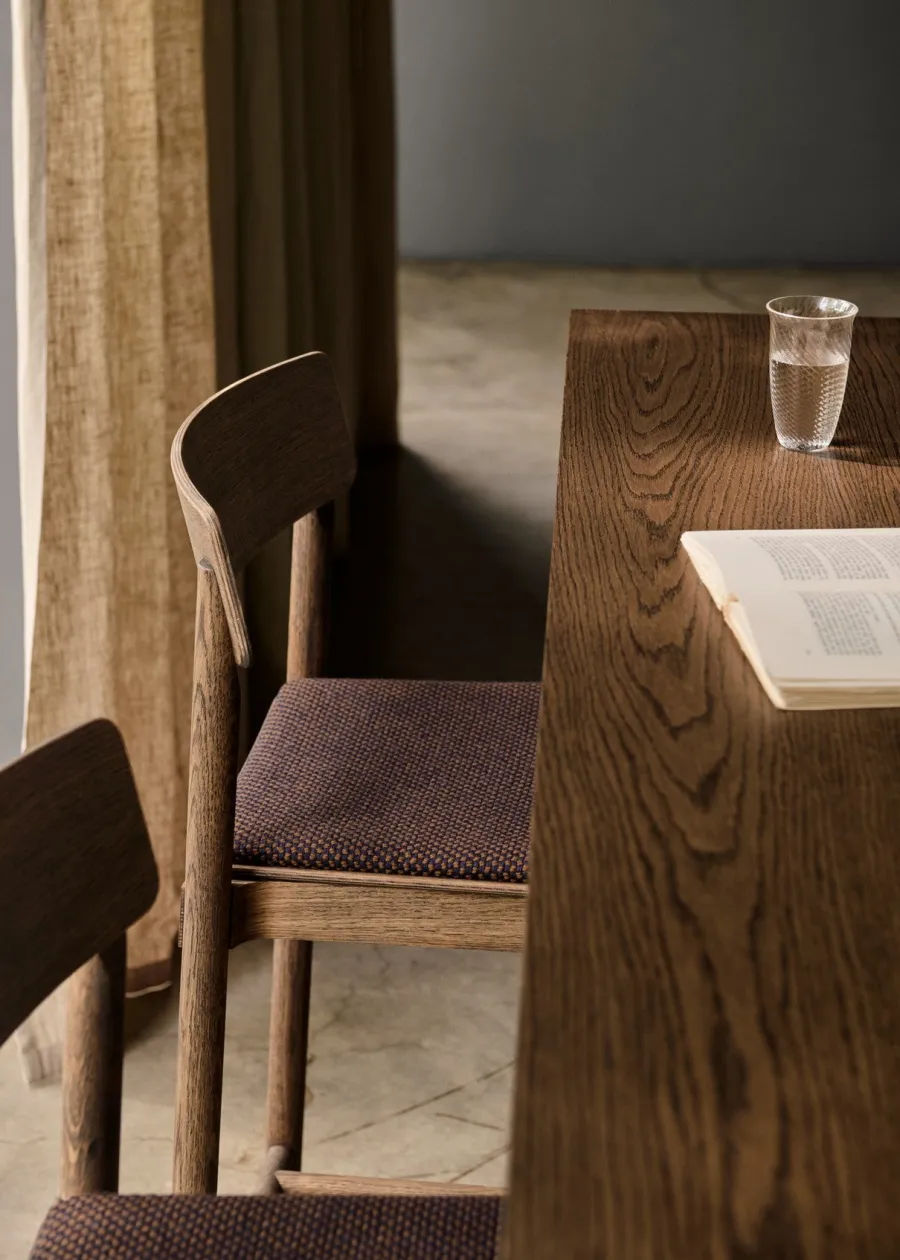 Betty TK14 counterstol med polster fra<&Tradition Best