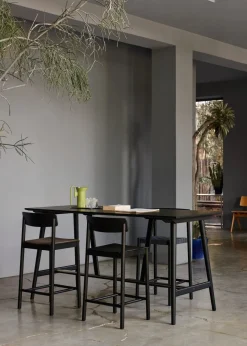 Betty TK14 counterstol med polster fra<&Tradition Best