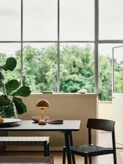 Betty TK1 spisebordsstol fra<&Tradition Outlet