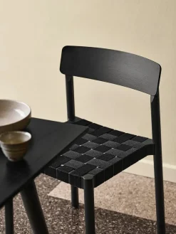 Betty TK1 spisebordsstol fra<&Tradition Outlet