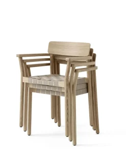 Betty TK9 Spisebordsstol, røget eg fra<&Tradition Outlet