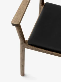 Betty TK11 Spisebordsstol, sortlakeret eg/sort læder fra<&Tradition Discount