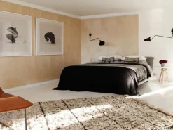 Big Wall Lamp w/1 Curved Arm af Serge Mouille<Editions Serge Mouille New