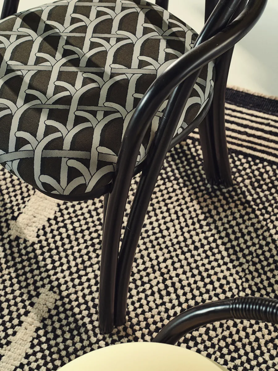 Bistra Dining Armchair fra<GUBI Best