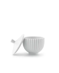 Bonbonniere i porcelæn fra<Lyngby Porcelæn New