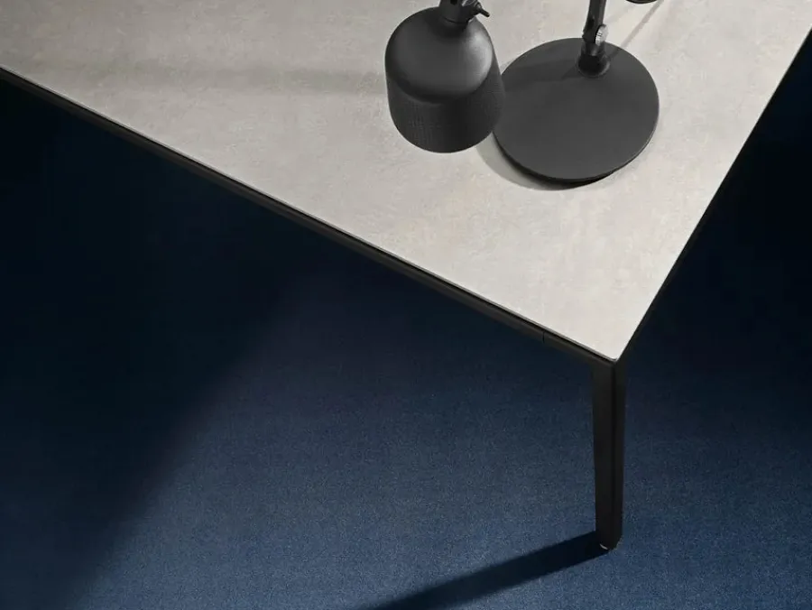 Bord, medium fra<Vipp Outlet