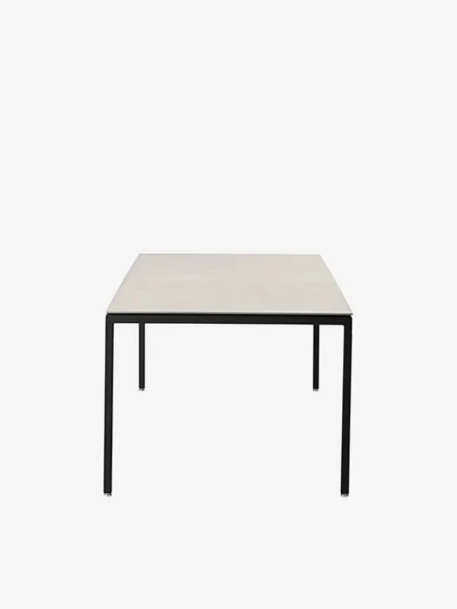 Bord, medium fra<Vipp Outlet