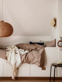 Braided Belly lampe fra<Ferm Living Outlet