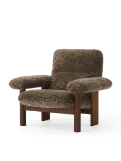Brasilia Lounge Chair, Dark Stained Oak Sheepskin Root fra<Audo Copenhagen Outlet