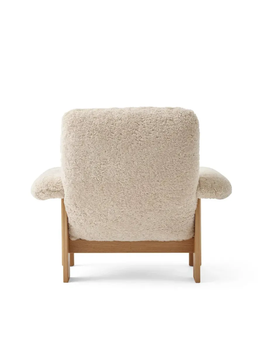Brasilia Lounge Chair, Natural Oak Sheepskin Nature fra<Audo Copenhagen
