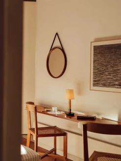 Básica Mínima Bordlampe fra Santa and Cole<Santa & Cole Discount