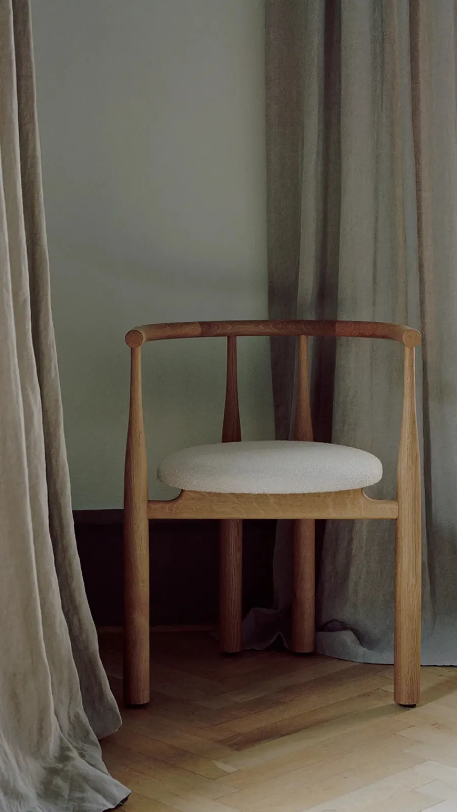 Bukowski Chair, eg fra<New Works Online