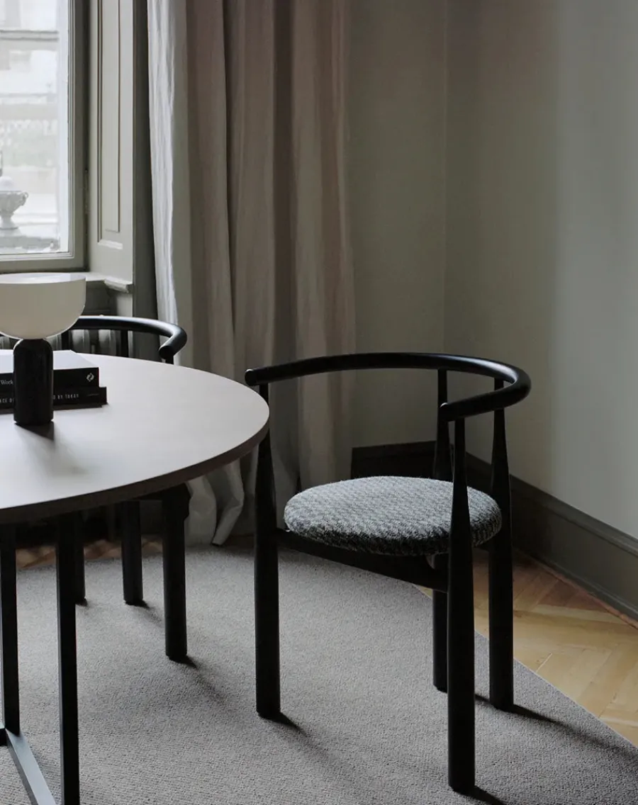 Bukowski Chair, sort fra<New Works Discount