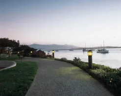 Bysted Pullert fra<Louis Poulsen Hot