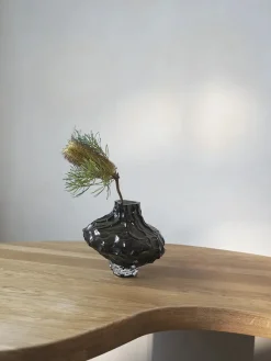 Canyon Vase Large, smoke fra<Hein Studio Hot