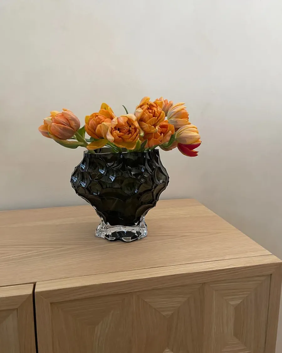 Canyon Vase Medium, new smoke fra<Hein Studio