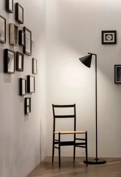 Captain Flint Gulvlampe fra<Flos Discount