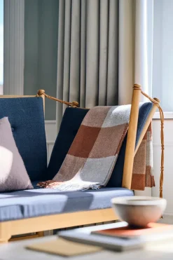 Caracas Plaid, marina fra<Silkeborg Uldspinderi Online