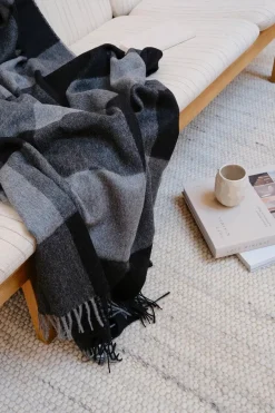 Caracas Plaid, marina fra<Silkeborg Uldspinderi Online