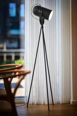 Carronade II Gulvlampe fra<Le Klint