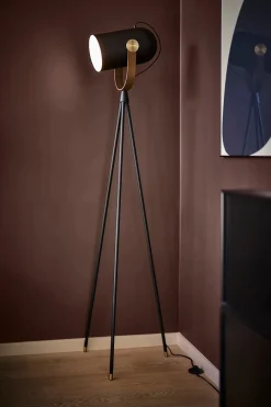 Carronade II Gulvlampe fra<Le Klint