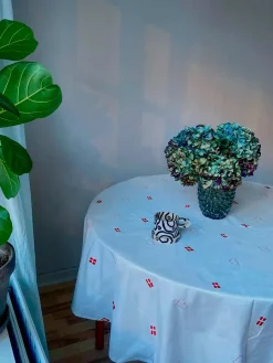 Celebration Dug, Rund fra<Blåmst Best