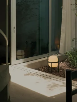 Cesta Exterior Lampe fra Santa and Cole<Santa & Cole Discount