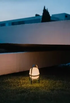 Cestita Alubat Bordlampe fra Santa and Cole<Santa & Cole Discount