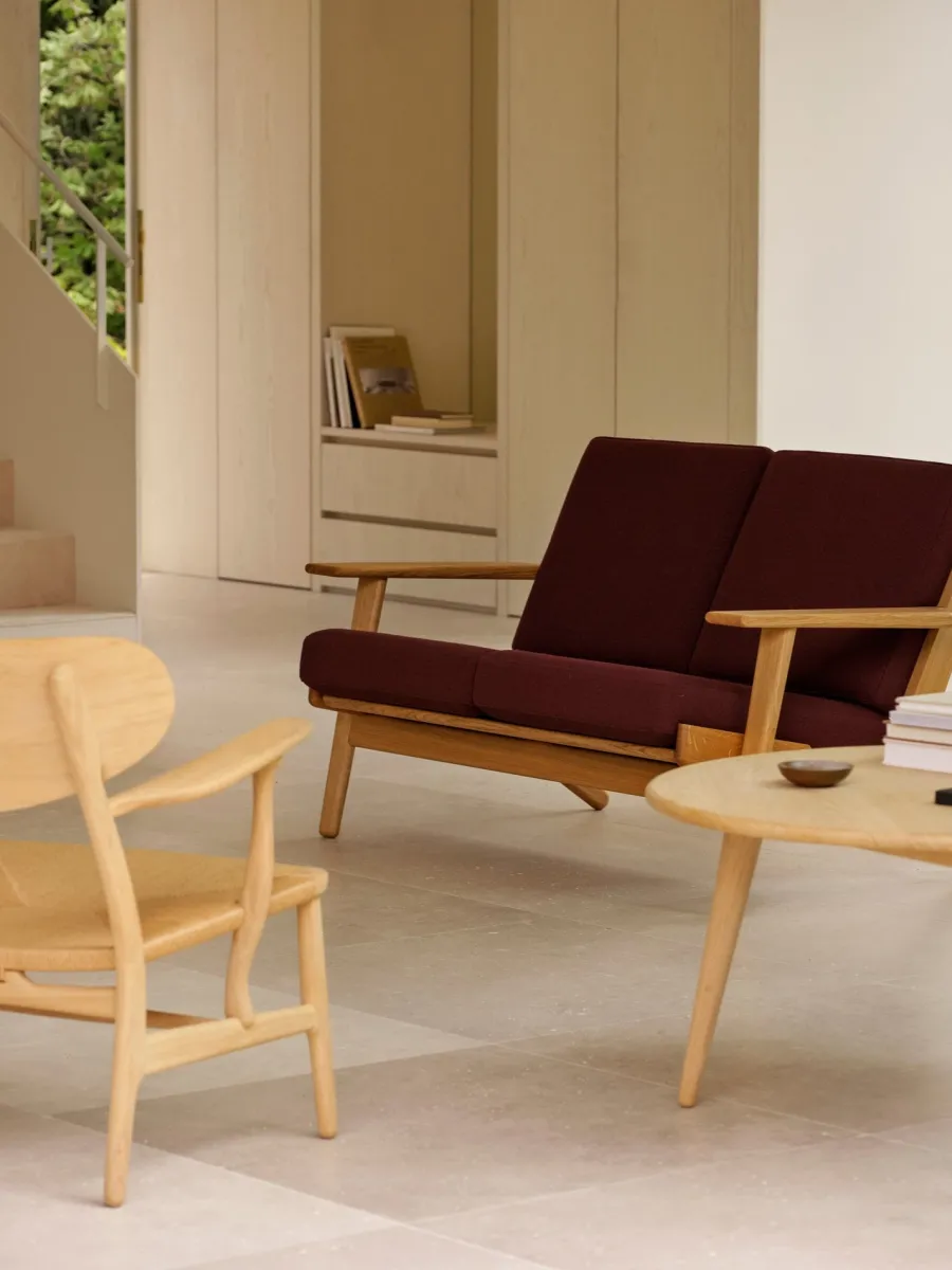 CH292 2 pers. sofa, eg olie af Hans J. Wegner<Carl Hansen & Søn Outlet