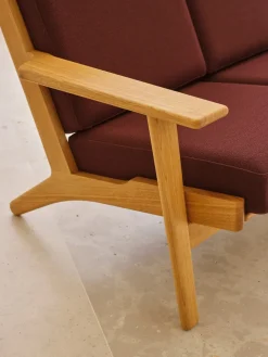 CH292 2 pers. sofa, eg olie af Hans J. Wegner<Carl Hansen & Søn Outlet