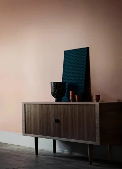 CH825 Credenza Skænk af Hans J. Wegner<Carl Hansen & Søn Online