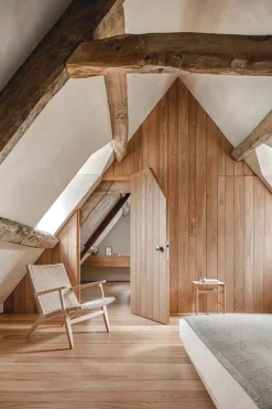 CH25 Loungestol, eg hvidolie af Hans J. Wegner<Carl Hansen & Søn New