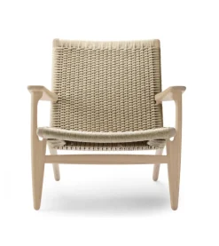 CH25 Loungestol, eg hvidolie af Hans J. Wegner<Carl Hansen & Søn New