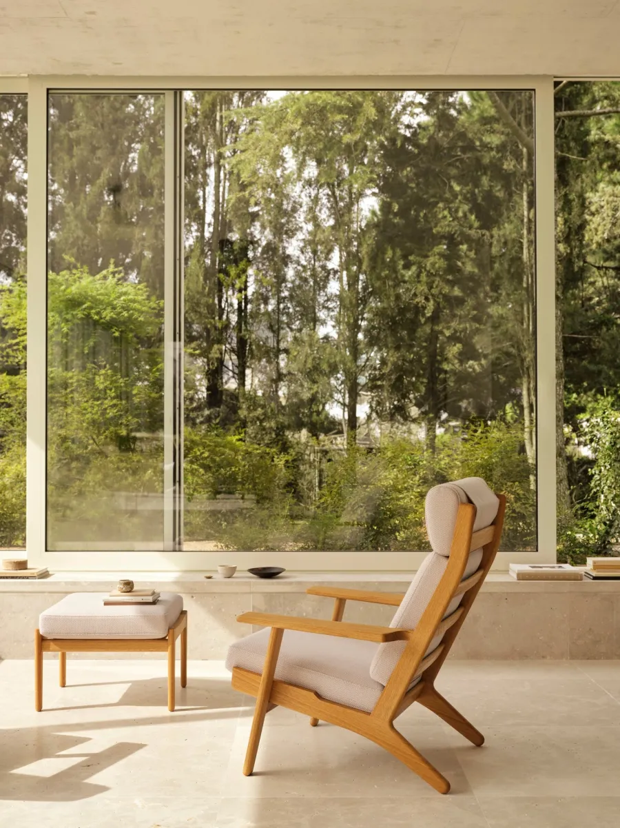 CH291 loungestol, eg olie af Hans J. Wegner<Carl Hansen & Søn