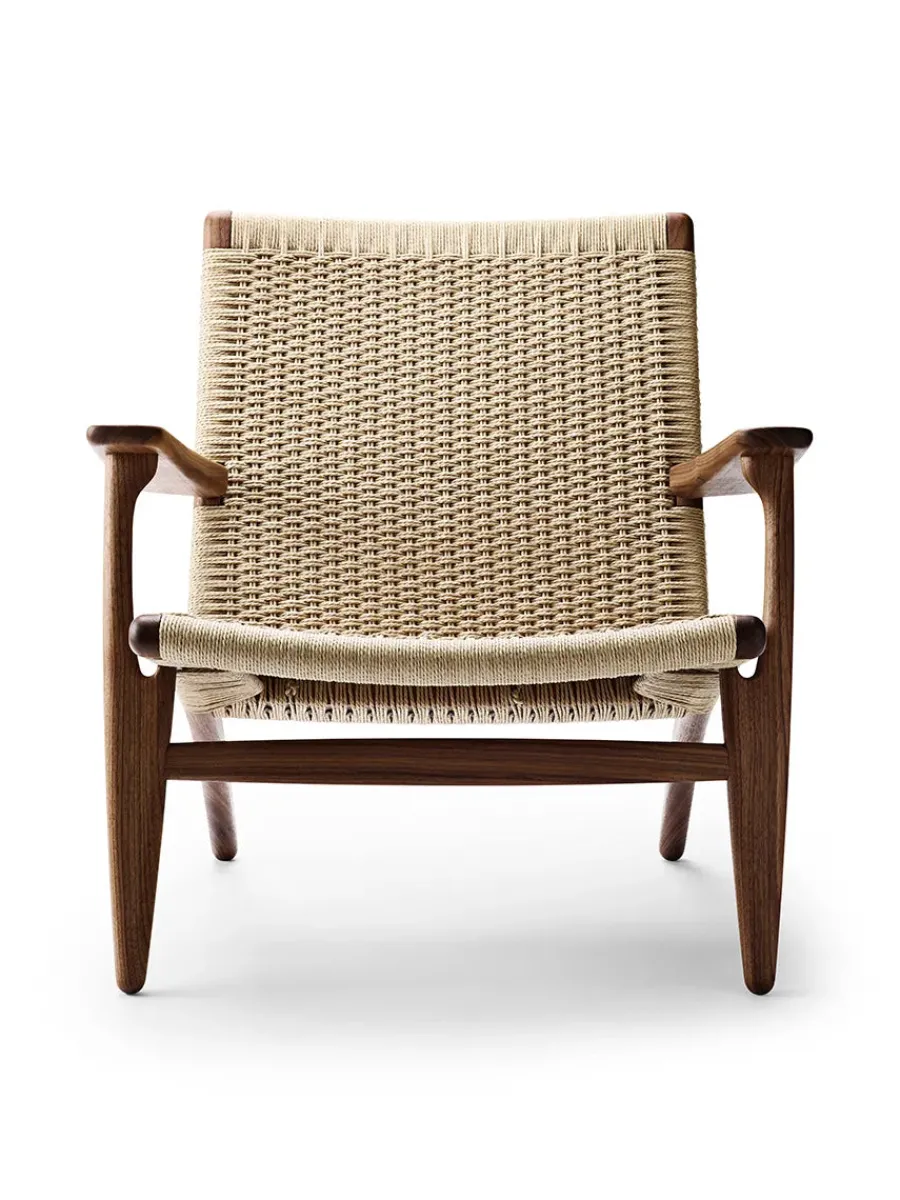 CH25 Loungestol, eg sæbe af Hans J. Wegner<Carl Hansen & Søn Online