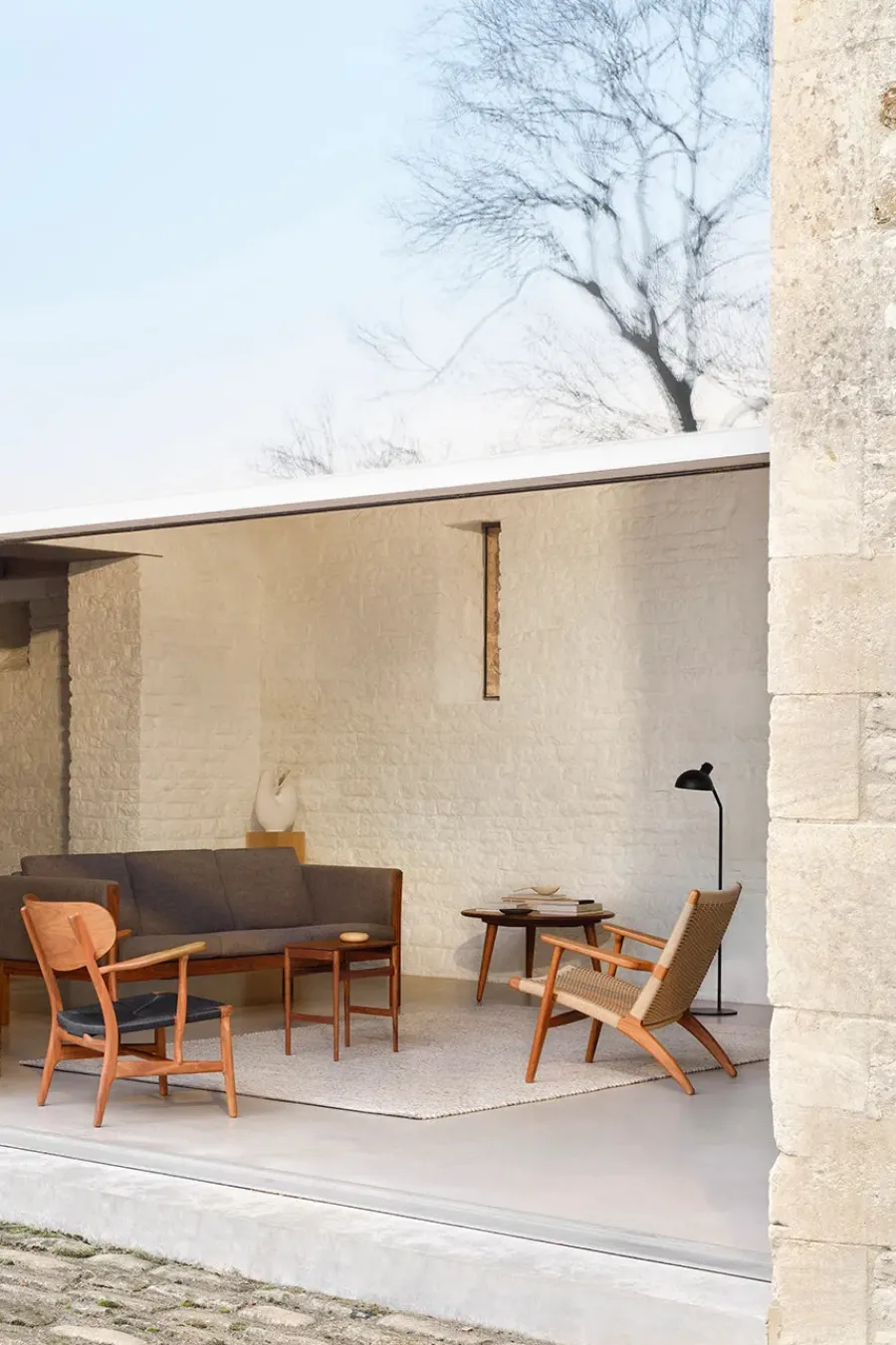 CH25 Loungestol, eg sæbe af Hans J. Wegner<Carl Hansen & Søn Online