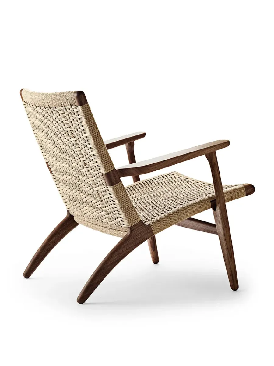 CH25 Loungestol, valnød olie af Hans J. Wegner<Carl Hansen & Søn Hot