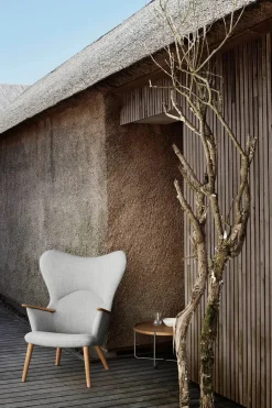 CH78 Mama Bear af Hans J. Wegner<Carl Hansen & Søn Sale