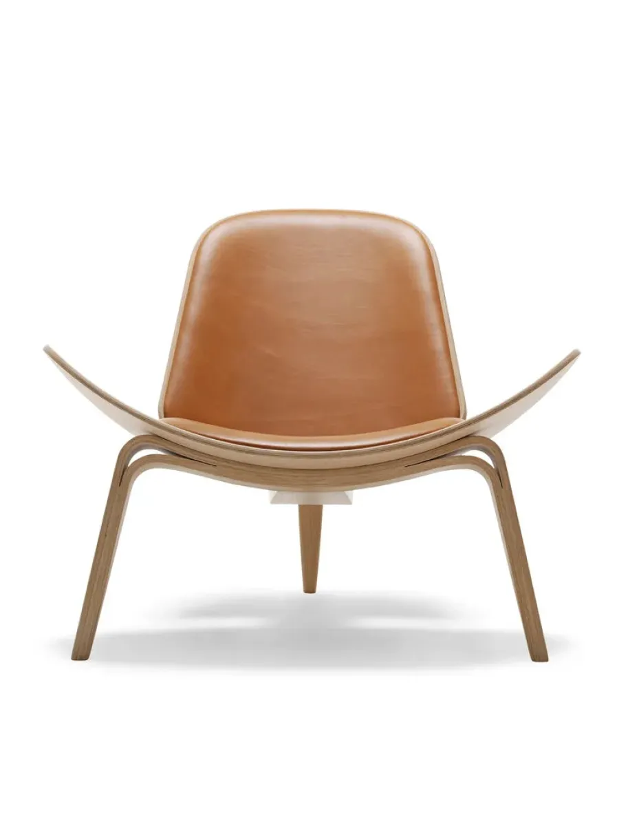 CH07 Skalstol, farvet af Hans J. Wegner<Carl Hansen & Søn New