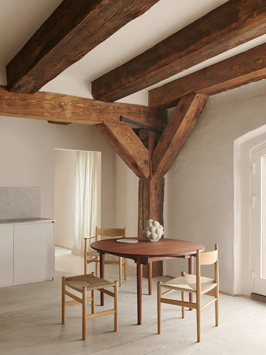 CH338 Spisebord fra<Carl Hansen & Søn Hot