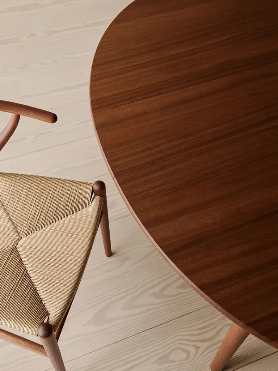 CH338 Spisebord fra<Carl Hansen & Søn Hot