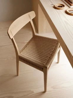 CH23 Spisestol, eg hvidolie af Hans J. Wegner<Carl Hansen & Søn