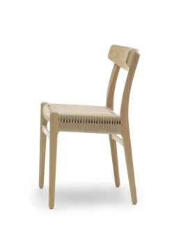 CH23 Spisestol, eg/valnød olie af Hans J. Wegner<Carl Hansen & Søn Online