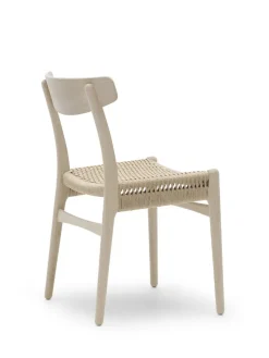 CH23 Spisestol, eg/valnød olie af Hans J. Wegner<Carl Hansen & Søn Online