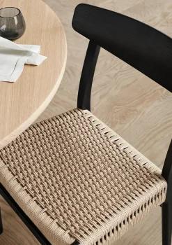 CH23 Spisestol, valnød olie af Hans J. Wegner<Carl Hansen & Søn Discount