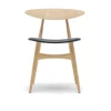 CH33 Stol, sæbebehandlet eg/sort læder af Hans J. Wegner<Carl Hansen & Søn Best