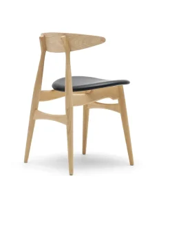 CH33 Stol, sæbebehandlet eg/sort læder af Hans J. Wegner<Carl Hansen & Søn Best