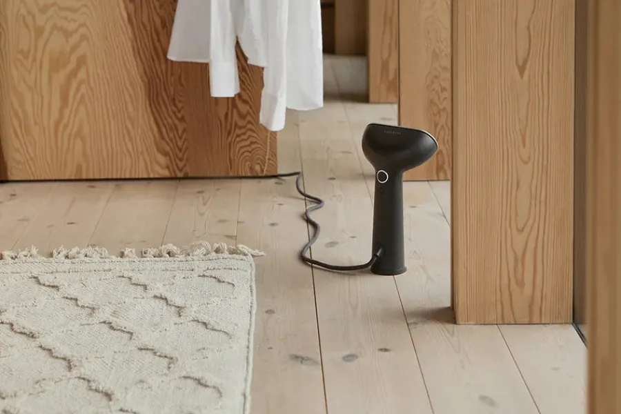 Cirrus No.3 Iron Steamer, Charcoal fra<Steamery Stockholm Outlet